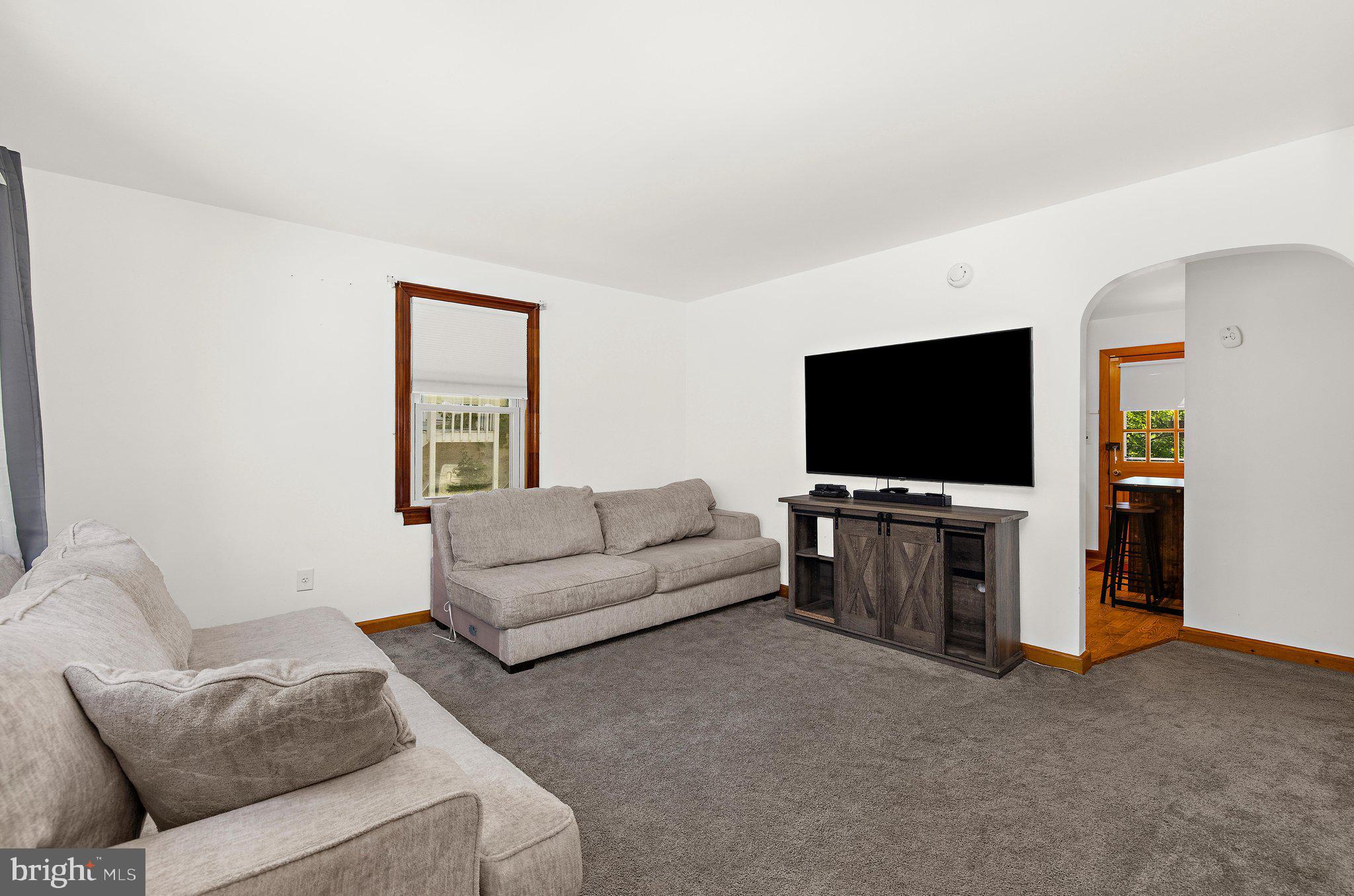 205 7th Avenue Baltimore, MD 21225 - Photo 7 of 61