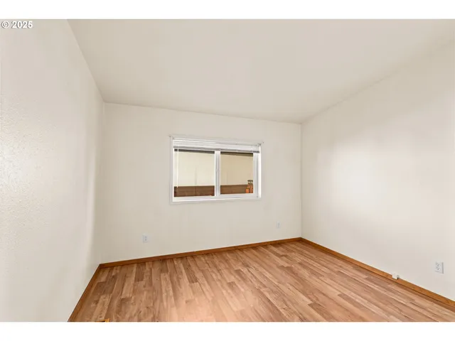 $164,999 | 4055 Royal Avenue, Unit 107, Eugene, OR 97402