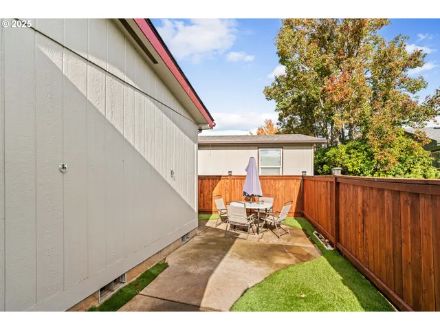 $164,999 | 4055 Royal Avenue, Unit 107, Eugene, OR 97402