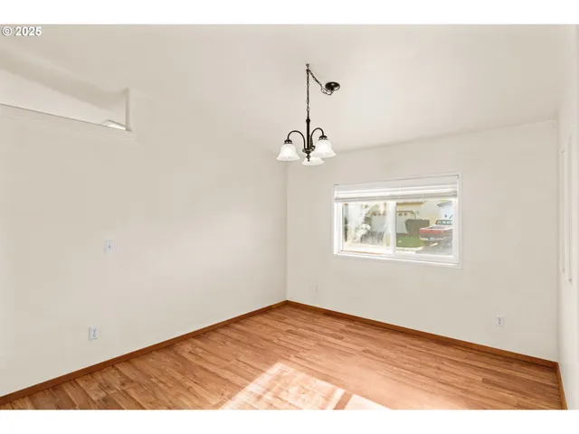 $164,999 | 4055 Royal Avenue, Unit 107, Eugene, OR 97402