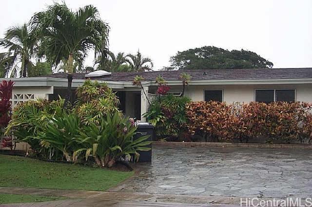 208 Alala Road Kailua, HI 96734 - Photo 1 of 1 a front view of a house with a yard