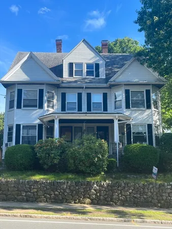 $2,400 | 115 Upham Street, Unit 2, Melrose, MA 02176