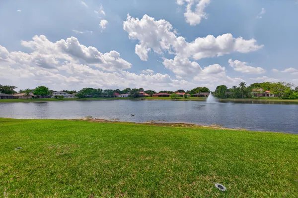 $825,000 | 6266 Northwest 54th Drive, Coral Springs, FL 33067