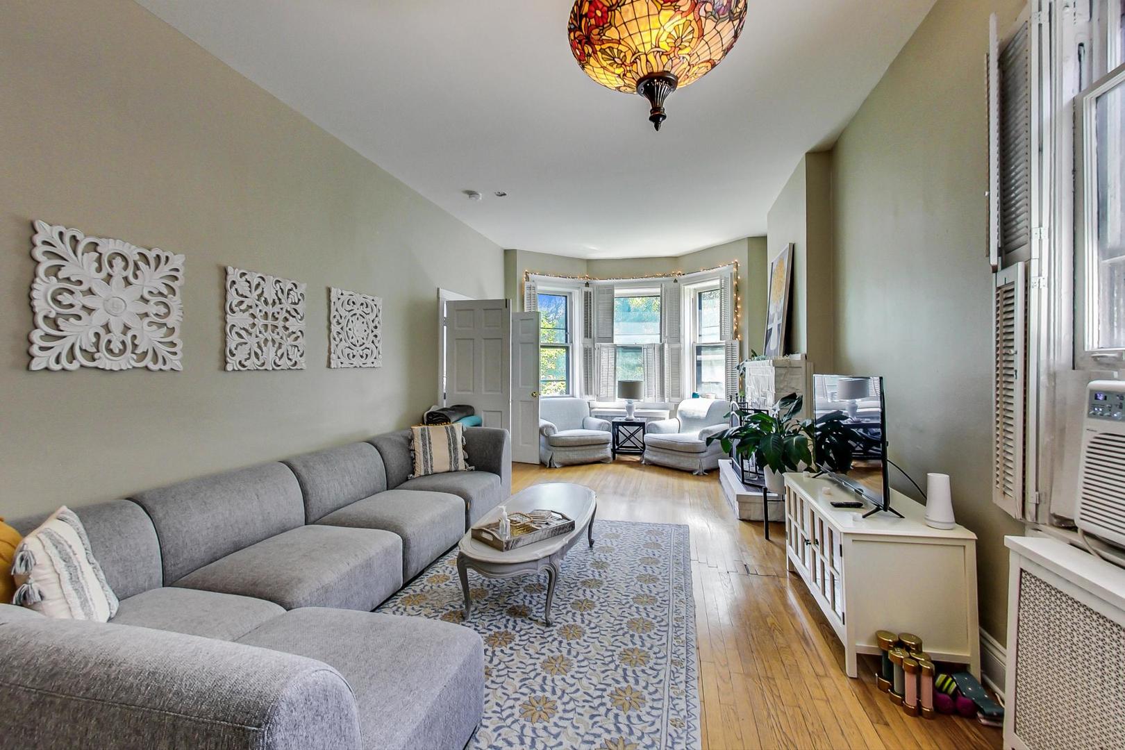2018 North Mohawk Street, Unit 3 Chicago, IL 60614 - Photo 3 of 29