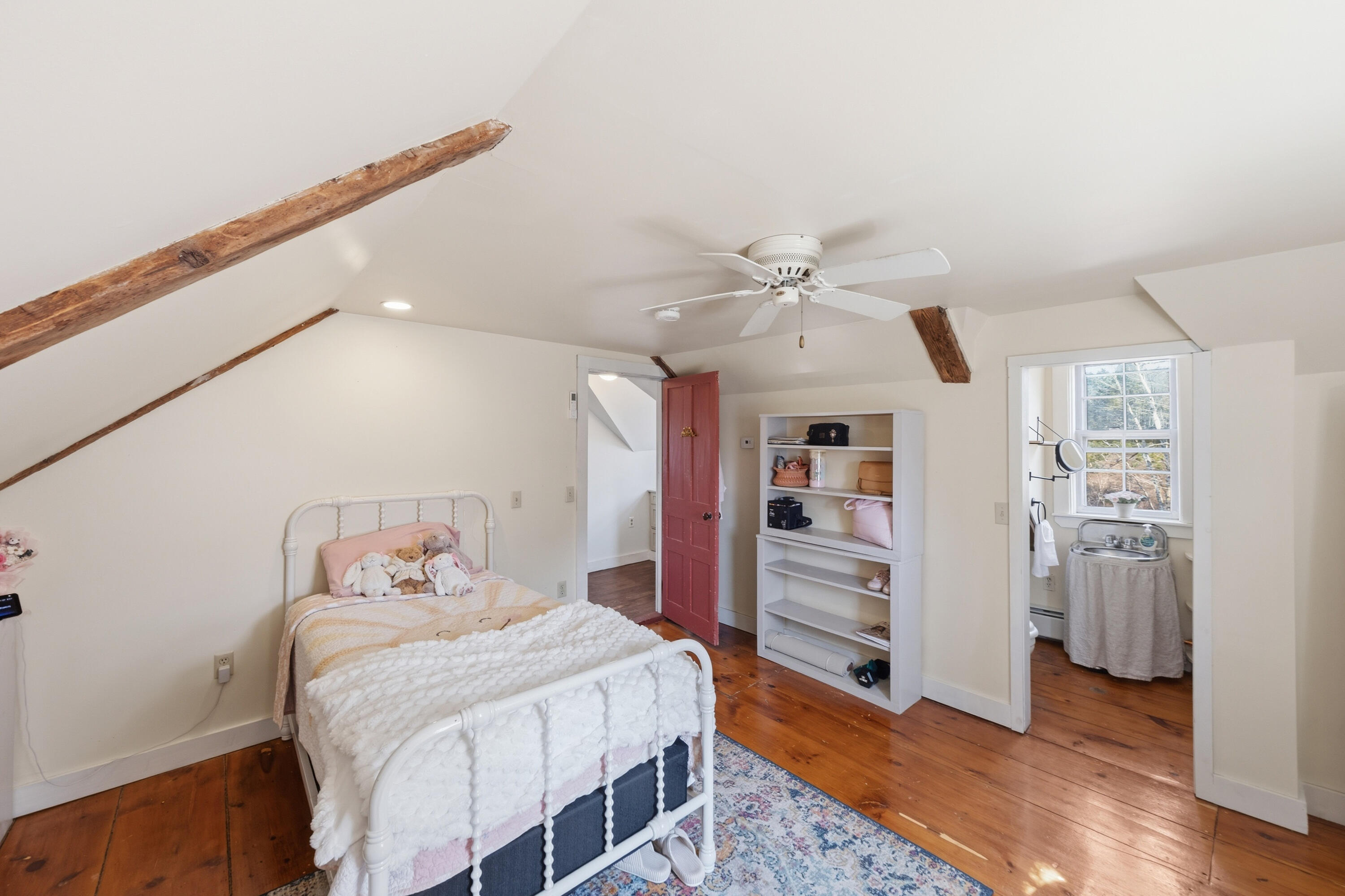 175 Quarry Road Waldoboro, ME 04572 - Photo 46 of 103 1st 2nd floor bedroom