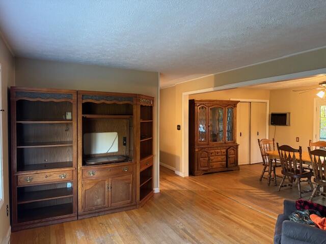 218 Oak Street Springvale, ME 04083 - Photo 3 of 21 6 ron