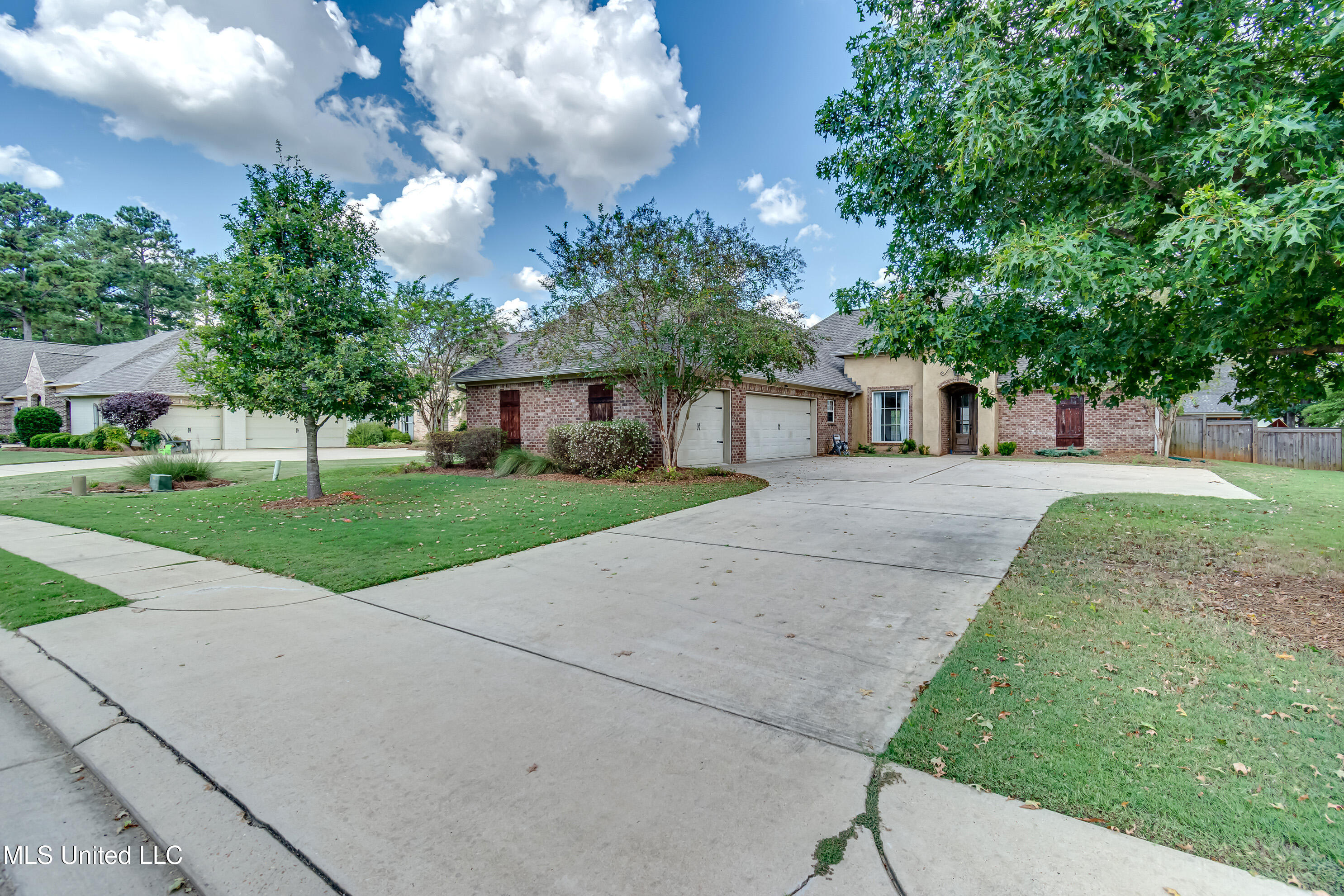 147 Grayhawk Drive Madison, MS 39110 - Photo 4 of 63 147 Grayhawk Dr-4