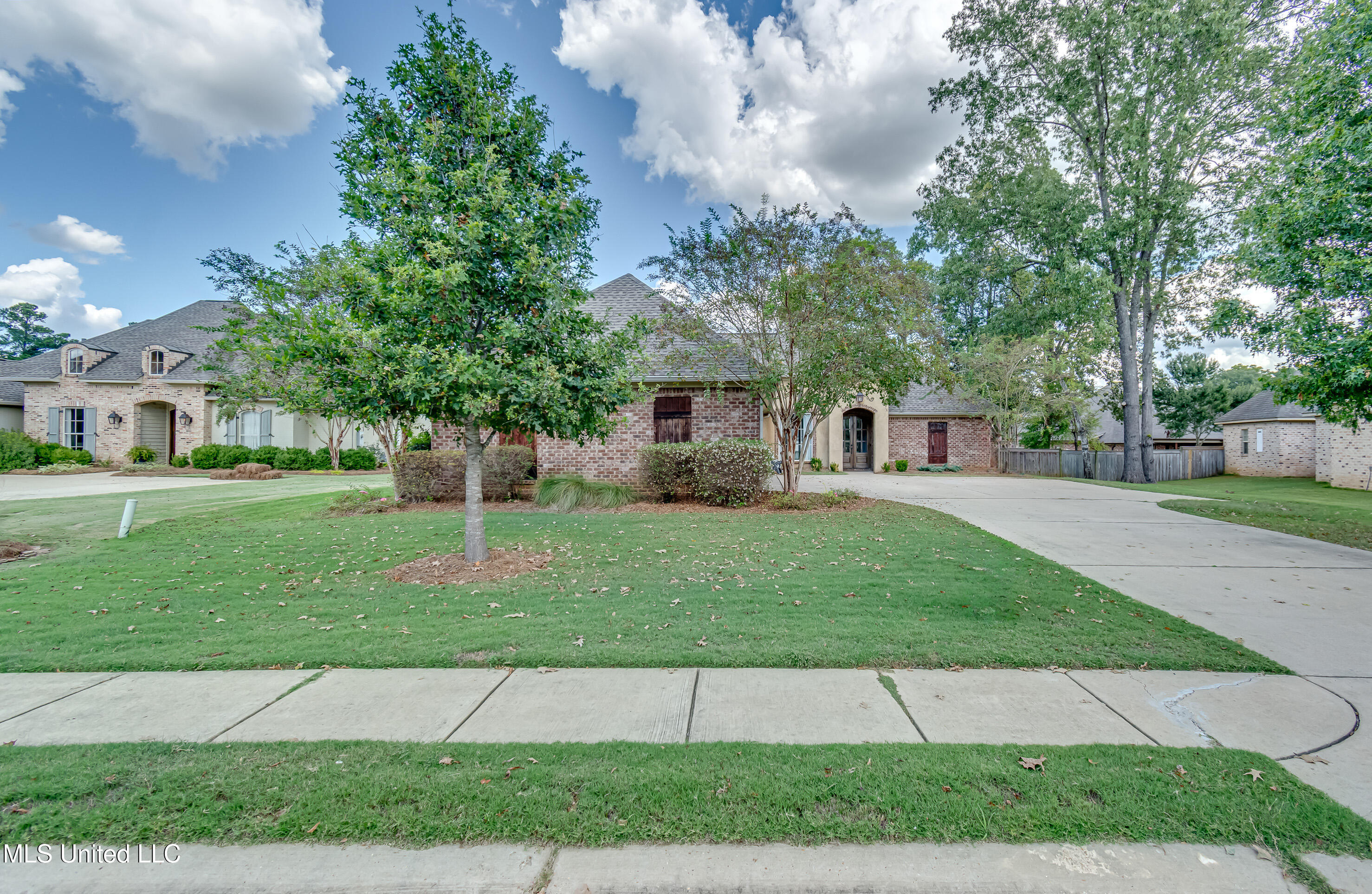 147 Grayhawk Drive Madison, MS 39110 - Photo 6 of 63 147 Grayhawk Dr-5