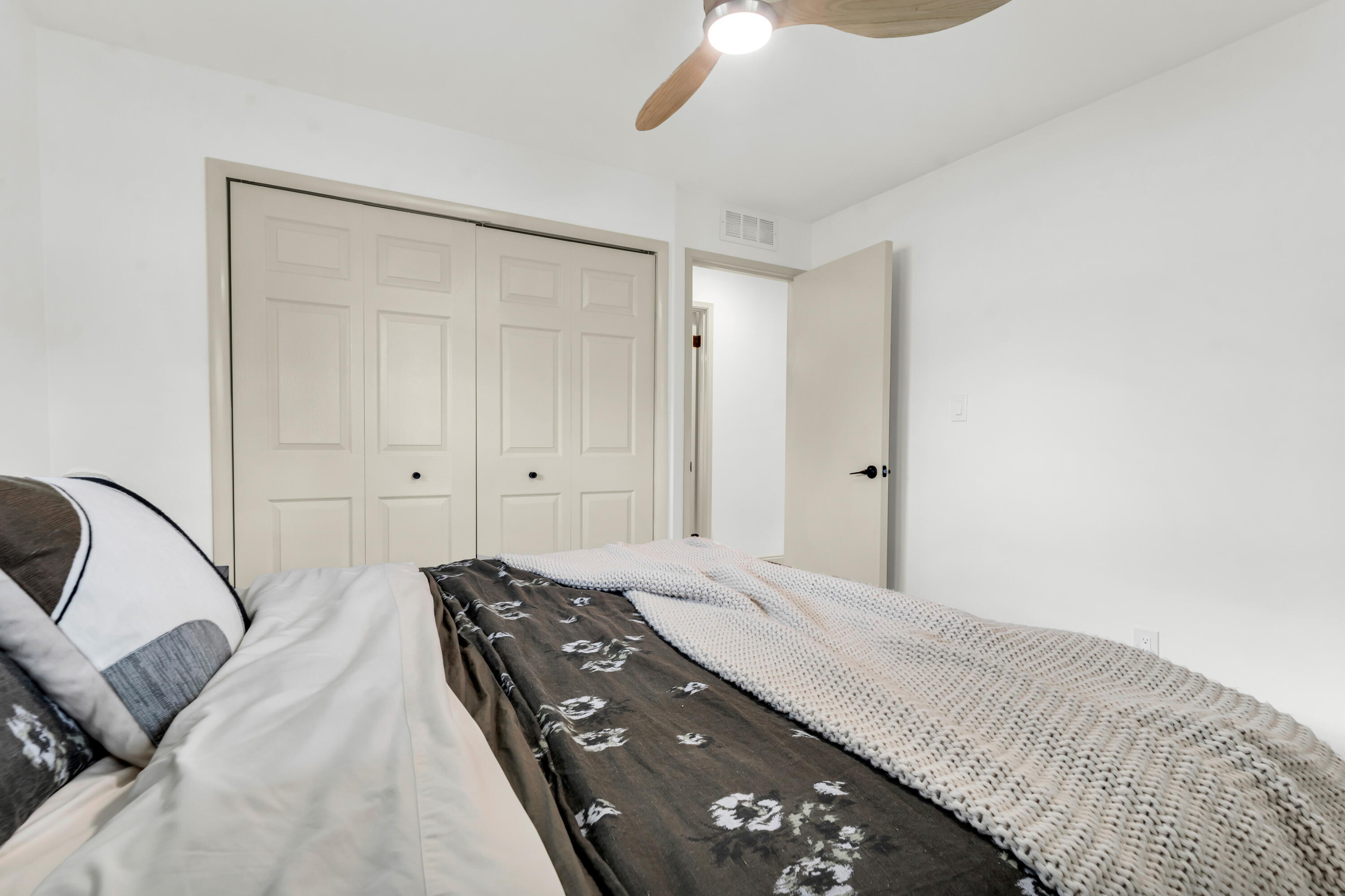 2348 Pine Lake Road West Bloomfield, MI 48324 - Photo 22 of 47 22 - Bedroom 2