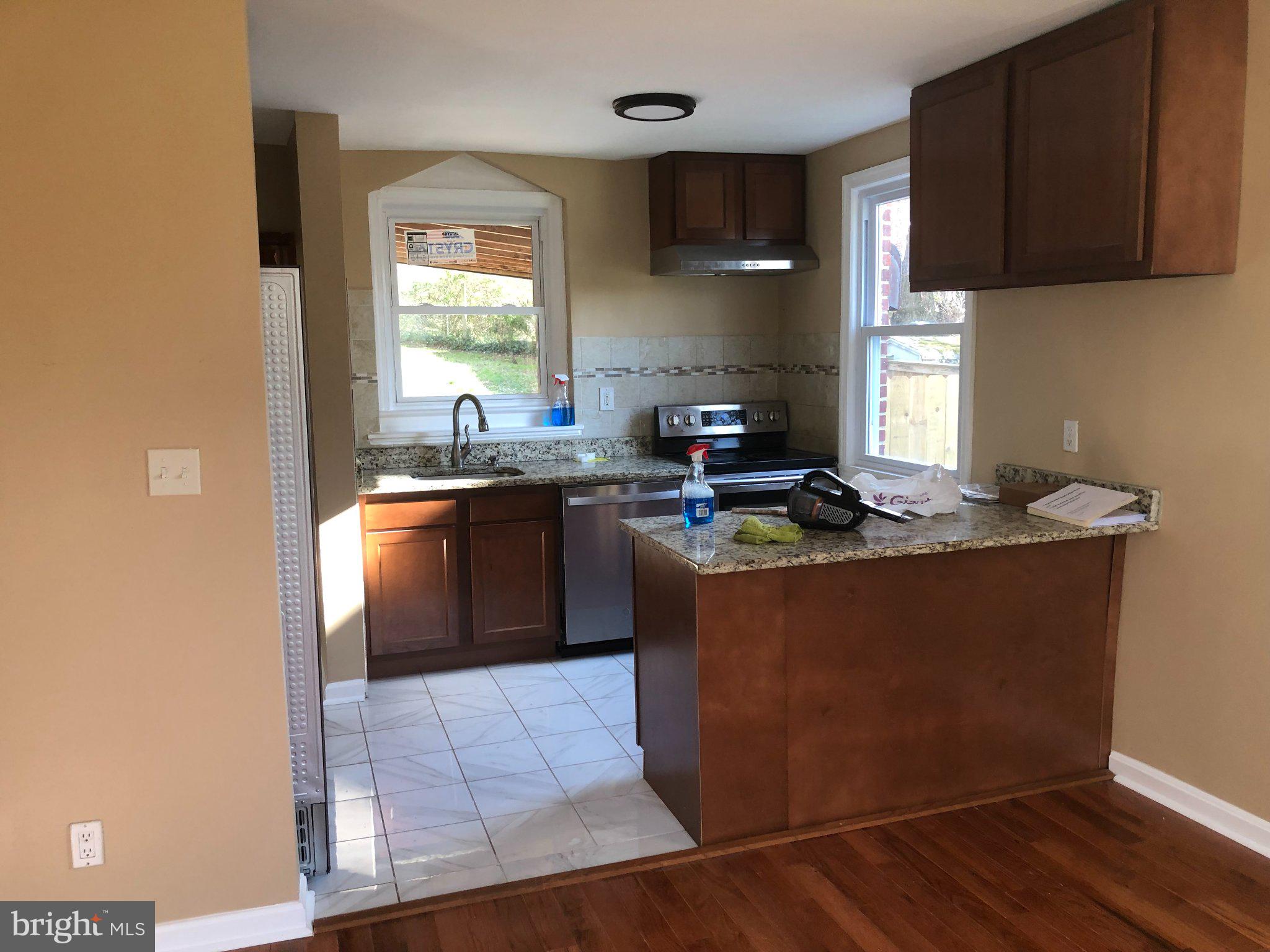 2606 Parker Avenue Silver Spring, MD 20902 - Photo 6 of 31 KitChen