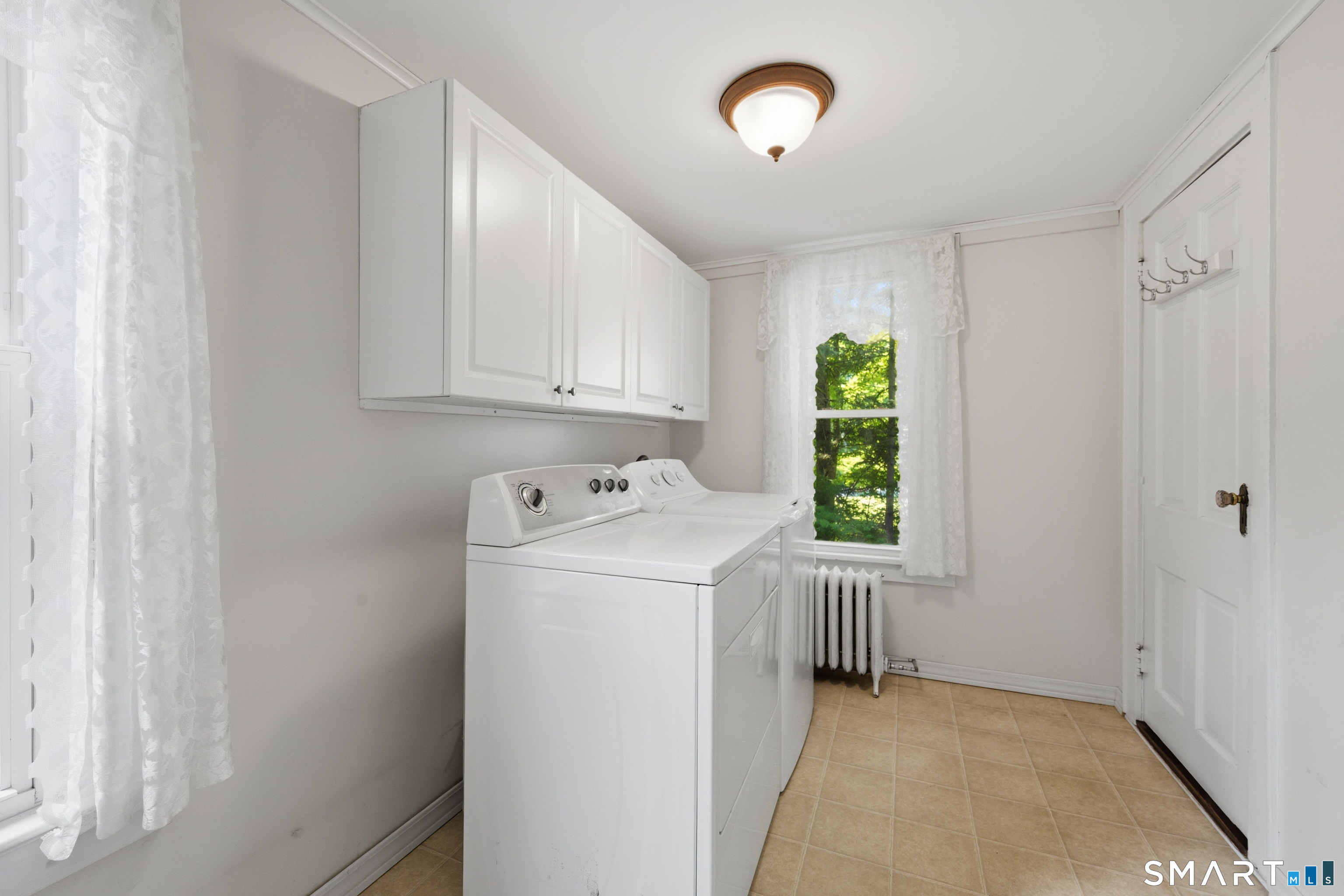 36 Middle River Road Danbury, CT 06811 - Photo 9 of 33