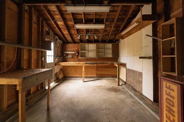 $349,900 | 46 Roslyn Avenue, Cranston, RI 02910