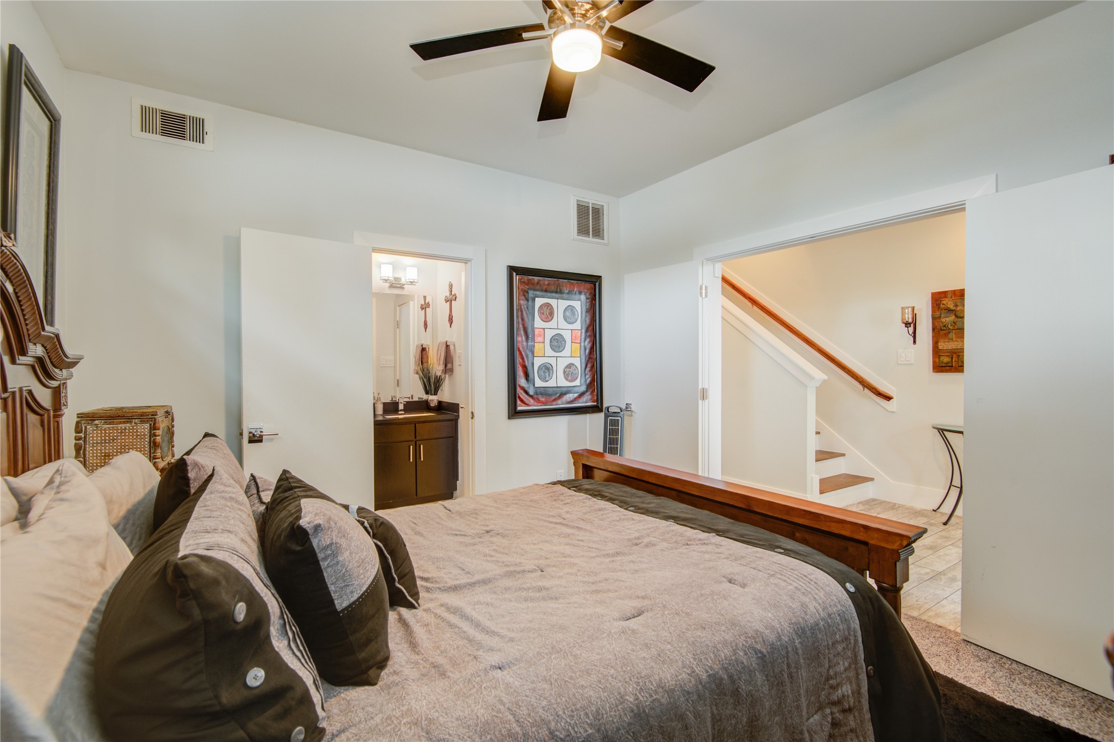 1401 Nagle Street Houston, TX 77003 - Photo 4 of 31 a bedroom with bed and window