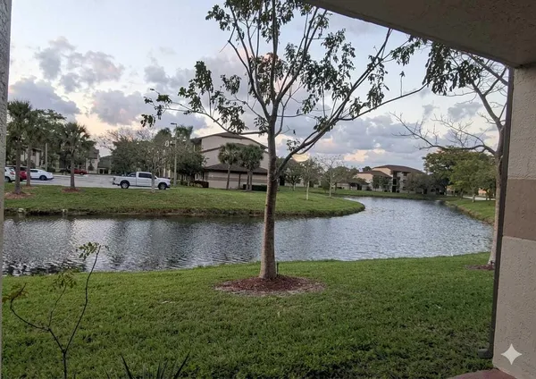 $1,975 | 9913 Nob Hill Court, Unit 9913, Sunrise, FL 33351