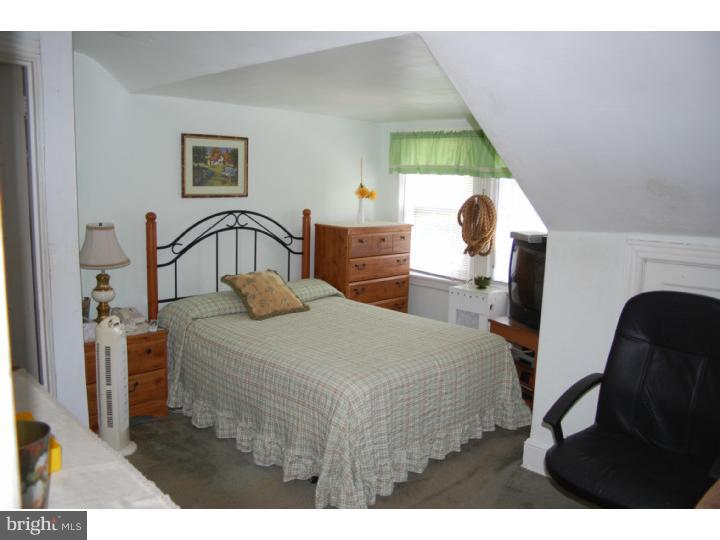 917 Wynnewood Road Philadelphia, PA 19151 - Photo 12 of 16 Bedroom 3