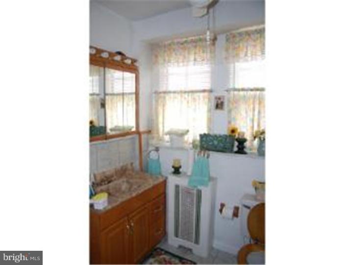 917 Wynnewood Road Philadelphia, PA 19151 - Photo 9 of 16 Gallery Image 9