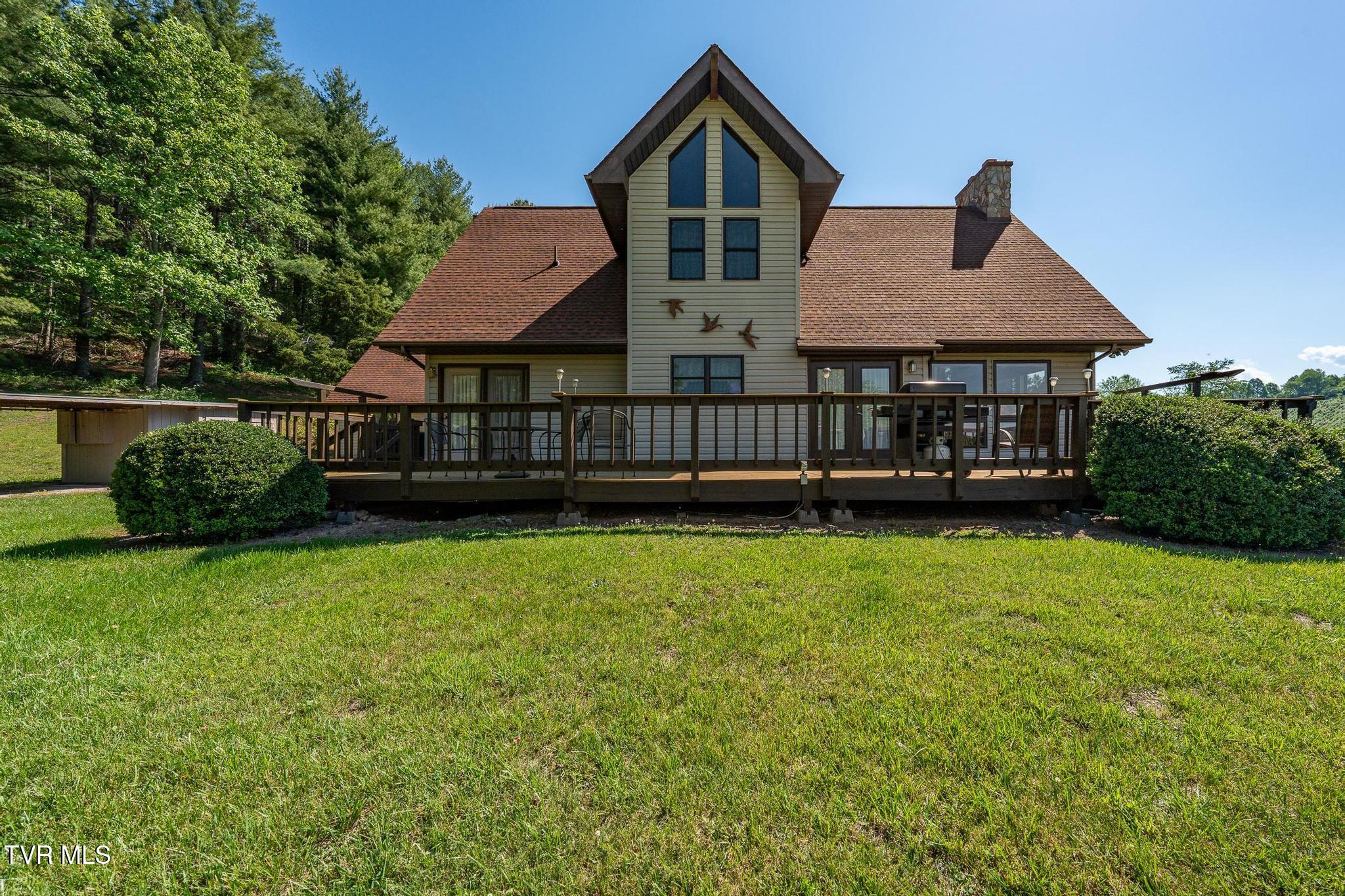 336 Mack Branch Road Mountain City, TN 37683 - Photo 25 of 94 336 Mack Branch Road (51 of 109)
