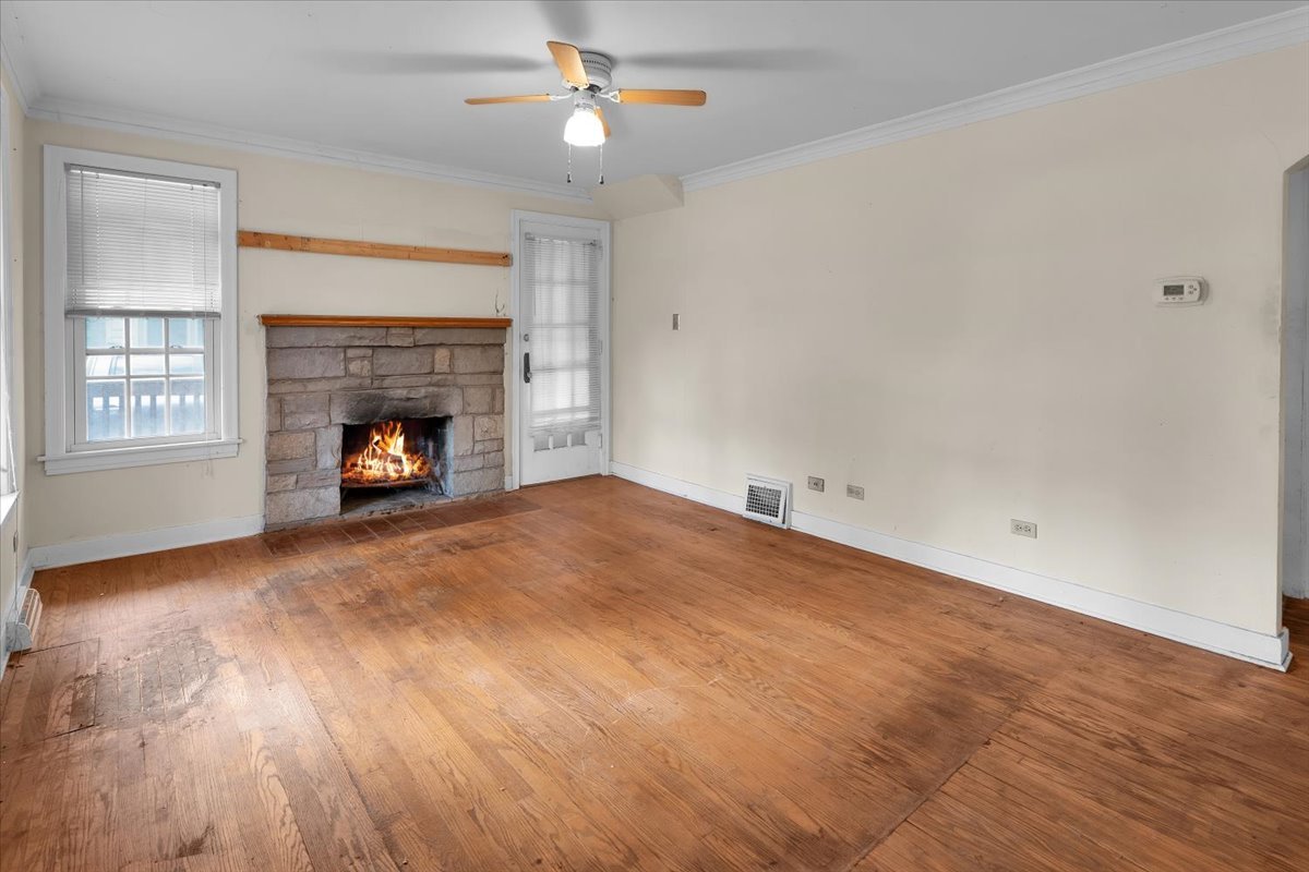 4328 Wolf Road Western Springs, IL 60558 - Photo 7 of 30 Gallery Image 7