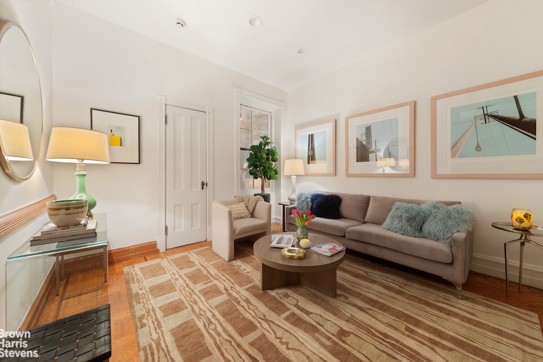 55 East 76th Street, Unit 9 Manhattan, NY 10021 - Photo 2 of 9