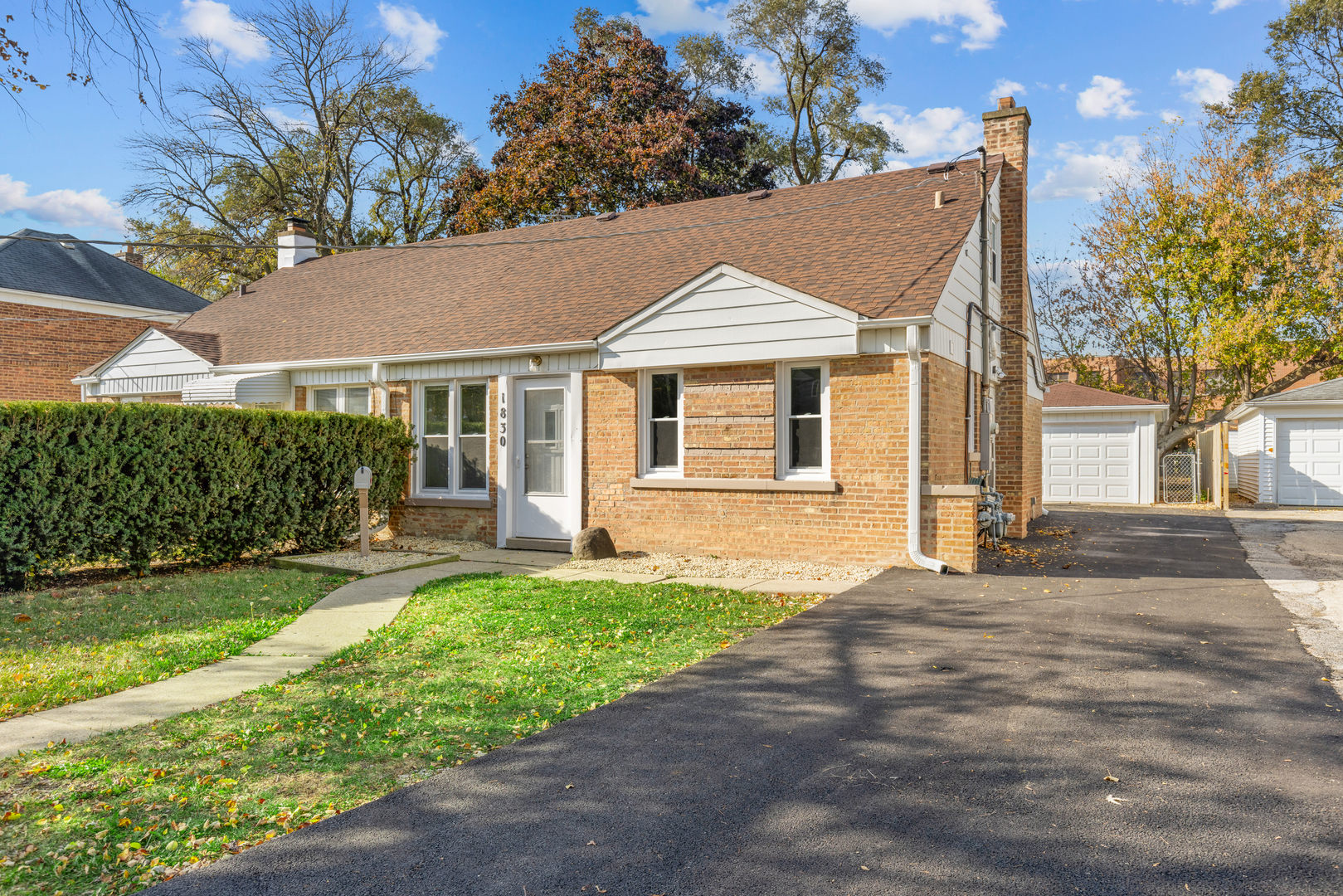 1830 White Street, Unit 1 Des Plaines, IL 60018 - Photo 1 of 20