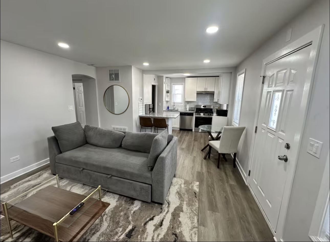 1830 White Street, Unit 1 Des Plaines, IL 60018 - Photo 8 of 20