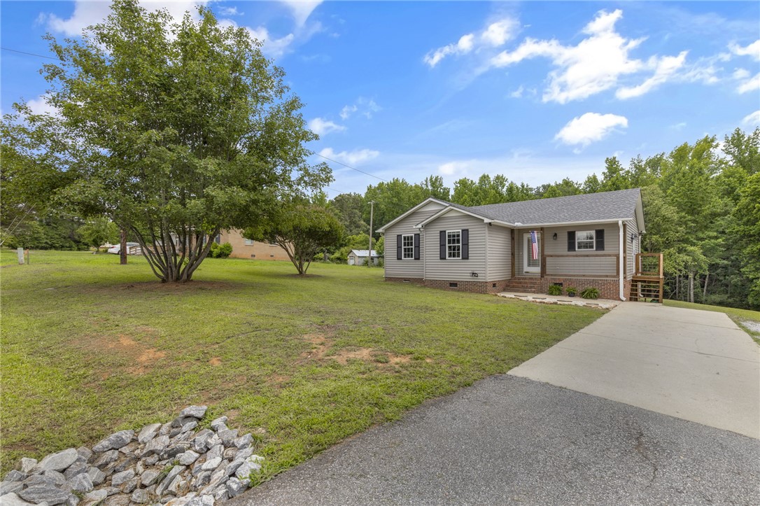 1330 Grove Road Anderson, SC 29621 - Photo 2 of 27