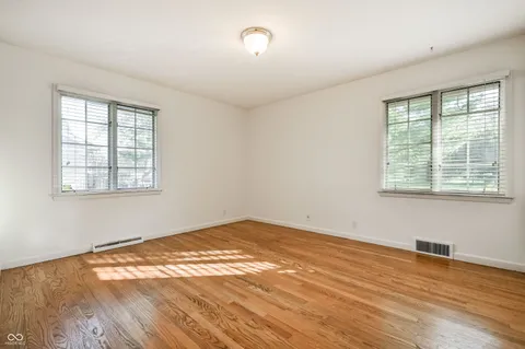 $465,000 | 7135 Huntington Road, Indianapolis, IN 46240