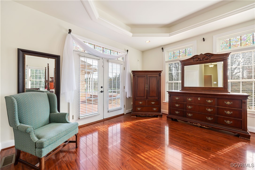 18185 Narrow Path Trail Doswell, VA 23047 - Photo 26 of 48 a living room with furniture and a dresser