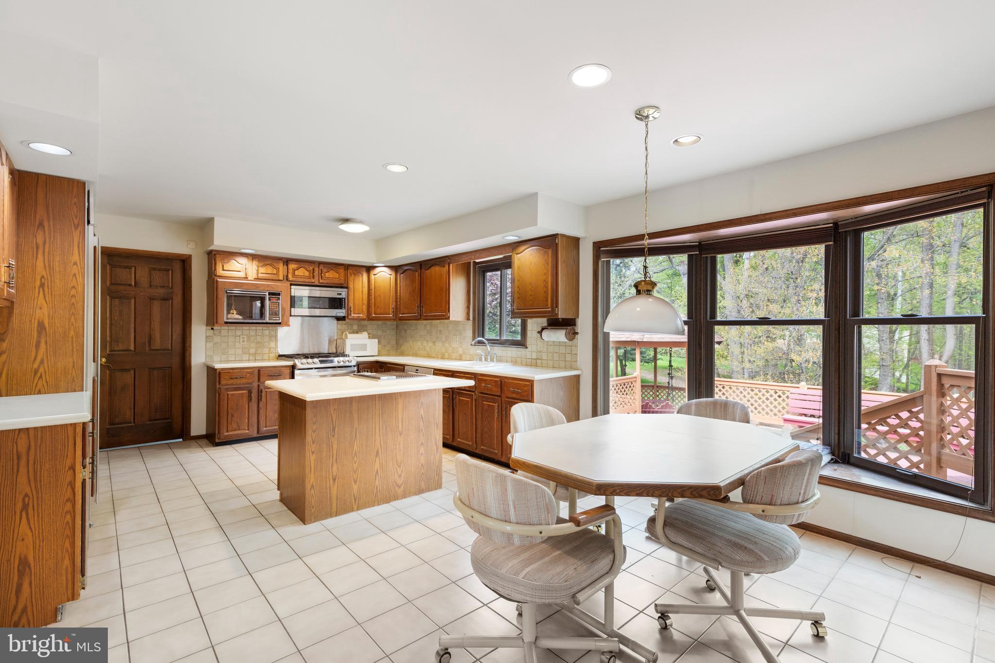 1832 Melmar Road Huntingdon Valley, PA 19006 - Photo 13 of 48