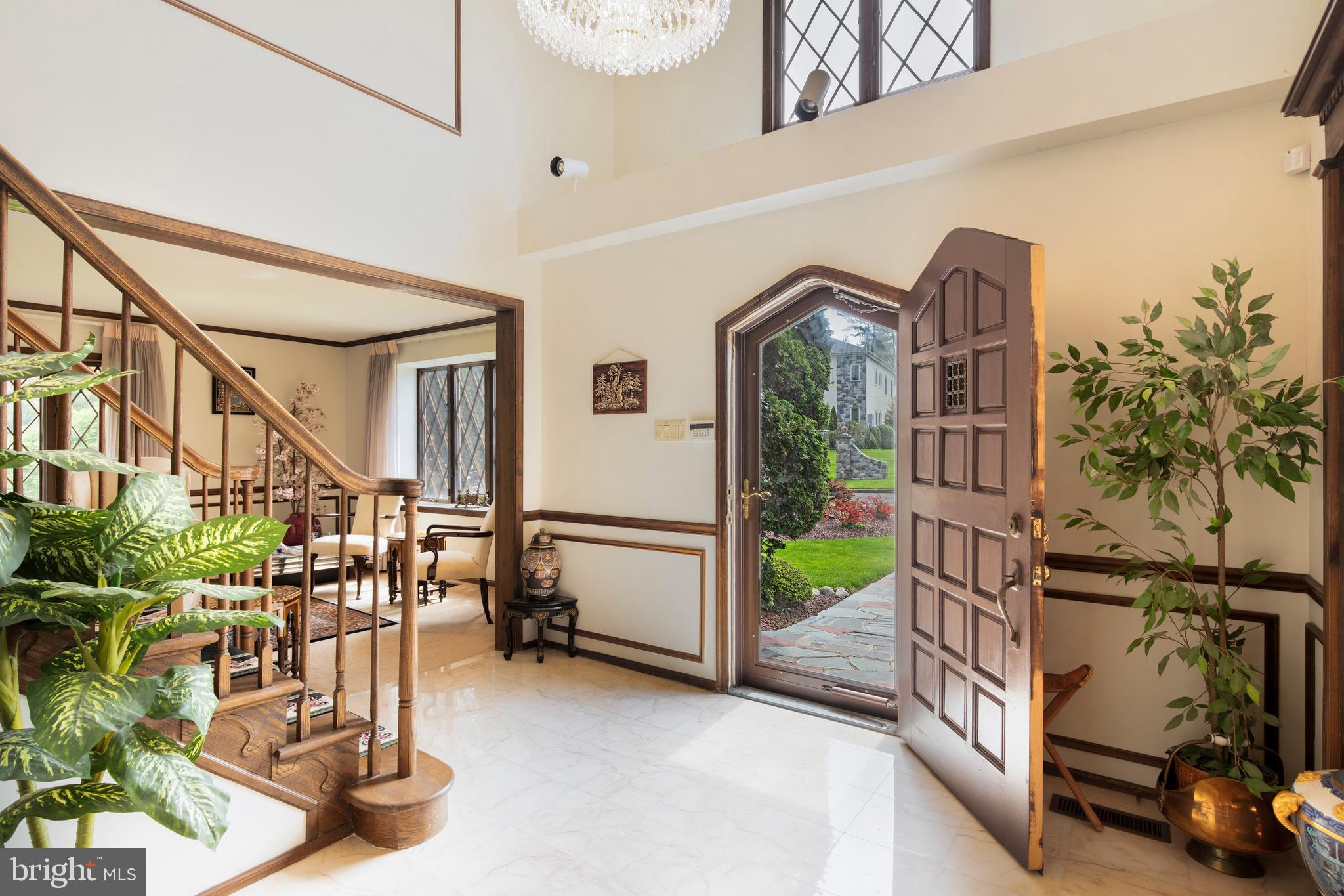 1832 Melmar Road Huntingdon Valley, PA 19006 - Photo 3 of 48