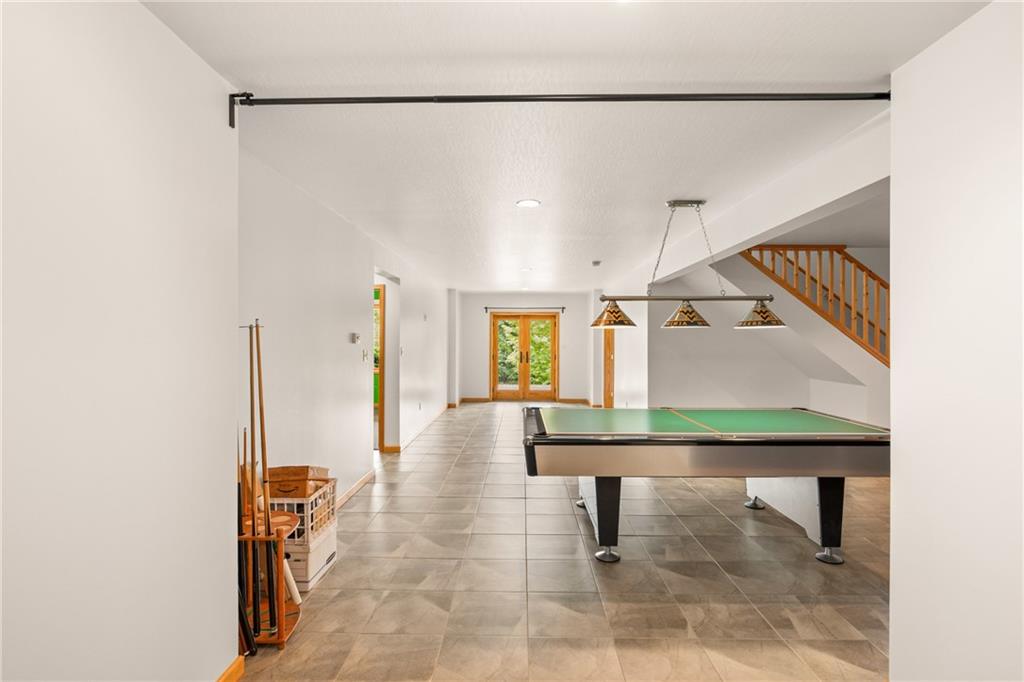 151 Old Rte 219 Salisbury, PA 15558 - Photo 31 of 45 a view of a hallway with seating area