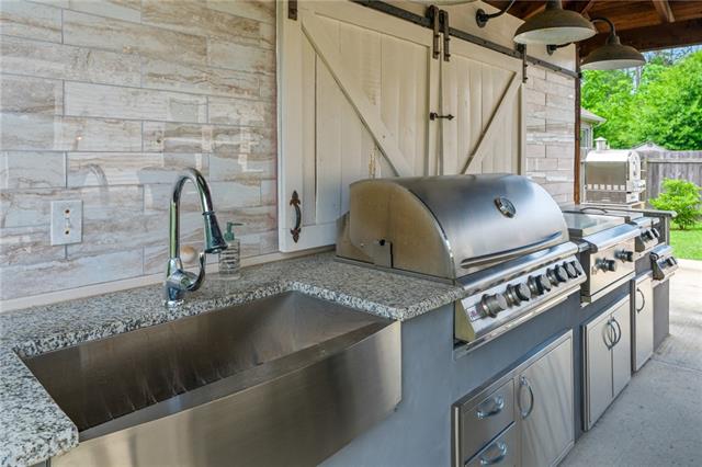 905 Nelson Street Mandeville, LA 70448 - Photo 2 of 38