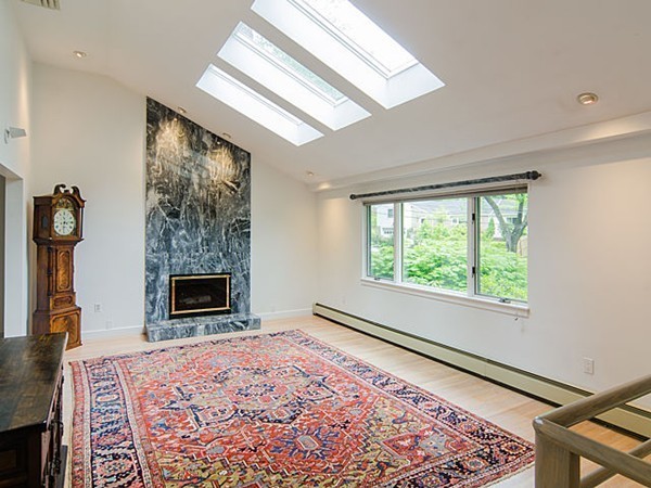 39 Longwell Road Newton, MA 02462 - Photo 4 of 18