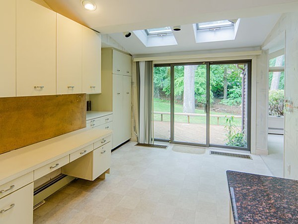 39 Longwell Road Newton, MA 02462 - Photo 7 of 18