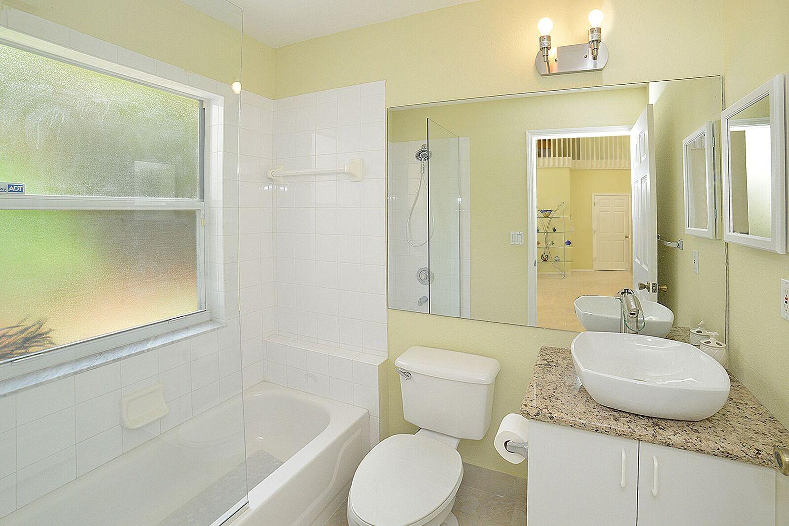 20905 Avenel Run Boca Raton, FL 33428 - Photo 18 of 34 18
