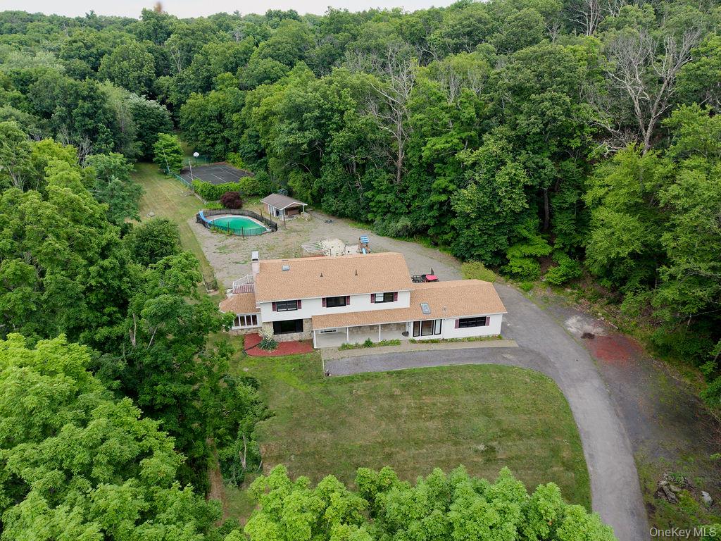 32 Cole Road Pleasant Valley, NY 12569 - Photo 4 of 45