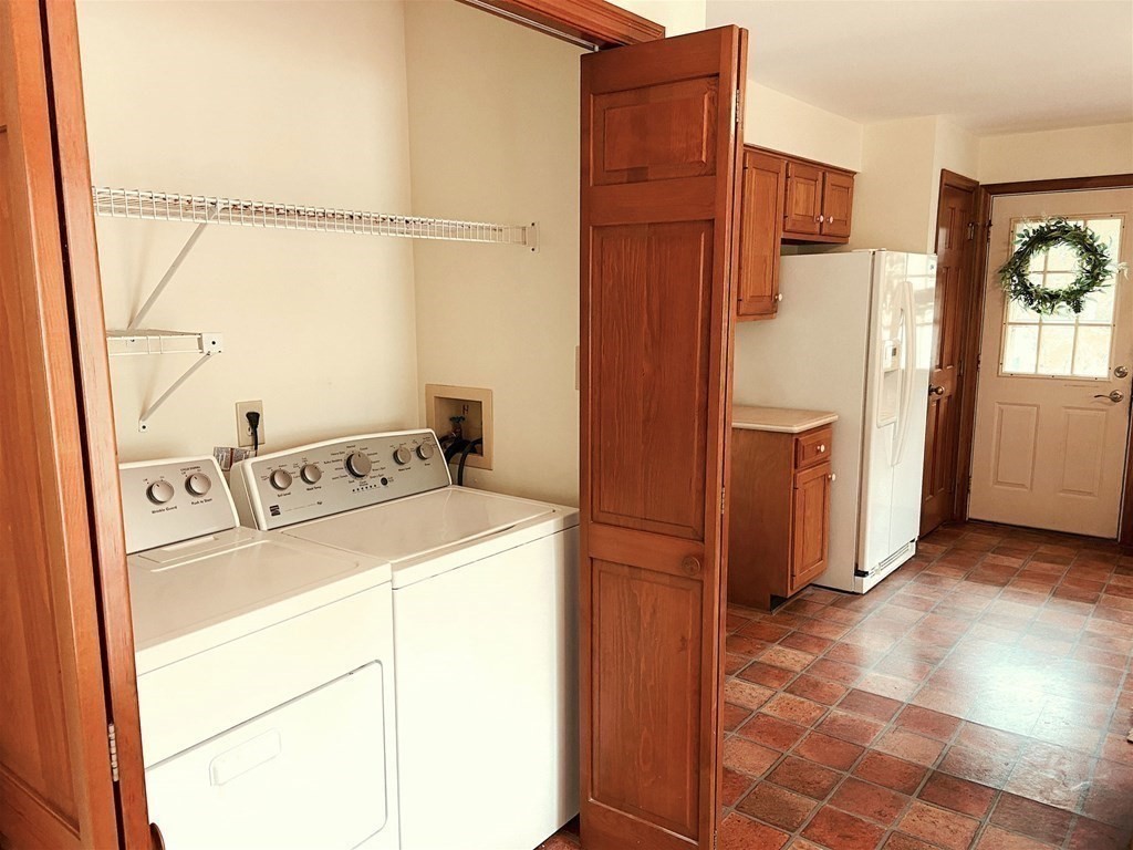 258 Old Warren Road Palmer, MA 01069 - Photo 20 of 24 a utility room with dryer and washer