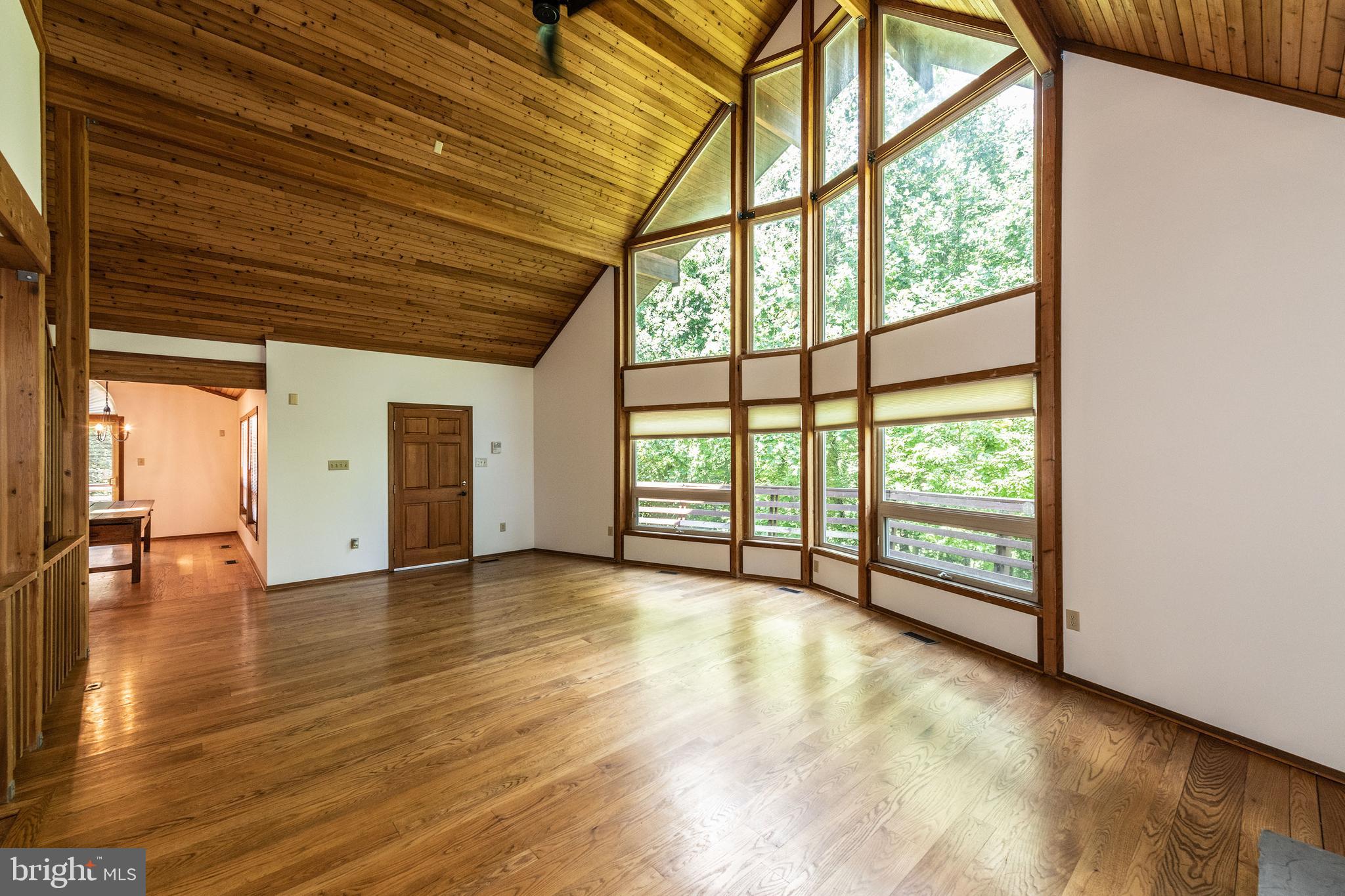 5945 Bartonsville Road Frederick, MD 21704 - Photo 7 of 24