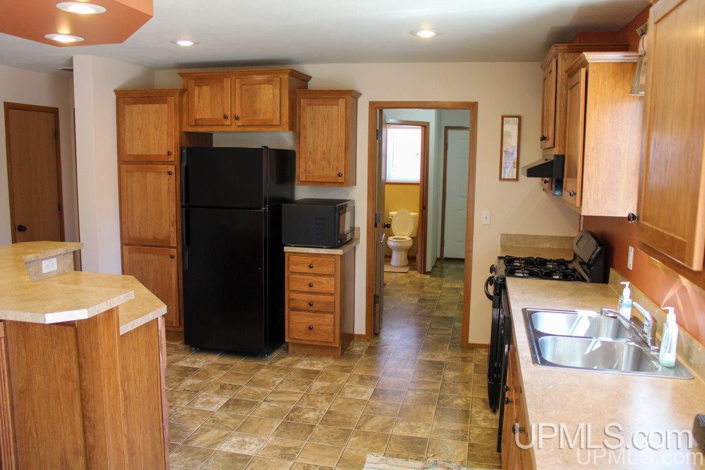 53679 Traverse River Road Lake Linden, MI 49945 - Photo 17 of 50