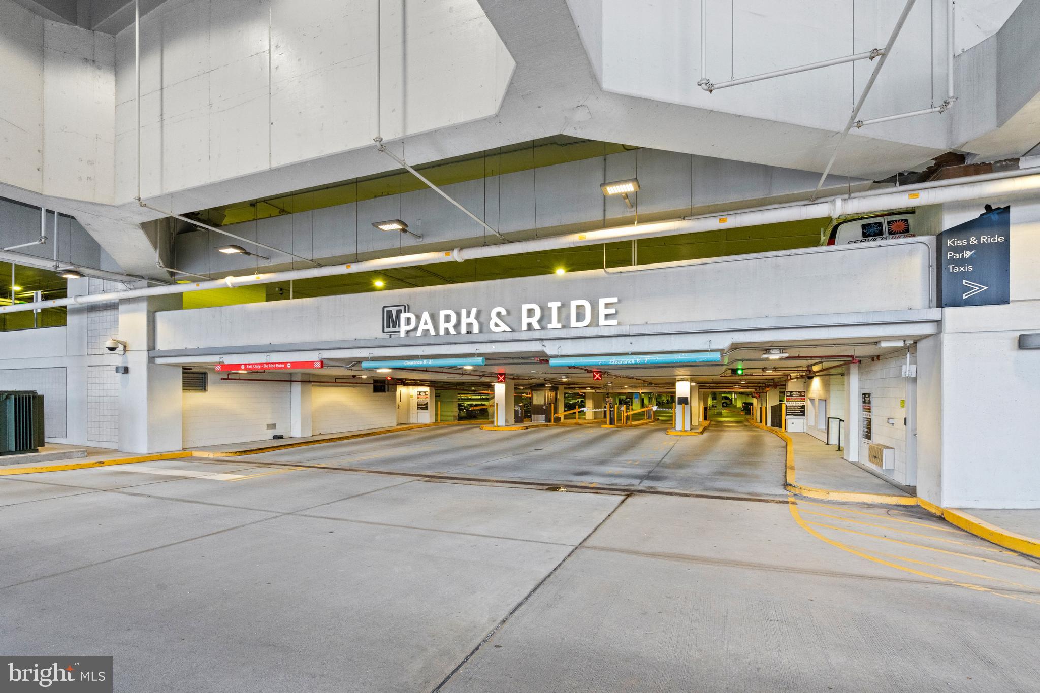 12138 Chancery Station Circle Reston, VA 20190 - Photo 53 of 54 a view of a building with retail shop