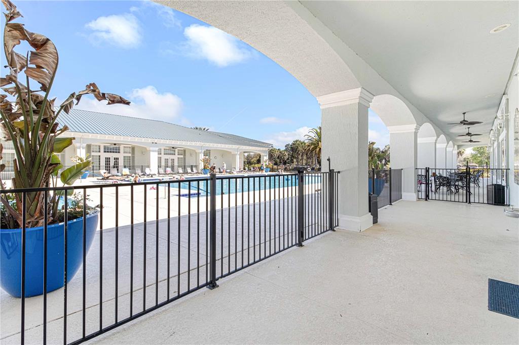 10987 Southwest 86th Terrace Ocala, FL 34481 - Photo 37 of 40 a view of a building from a balcony
