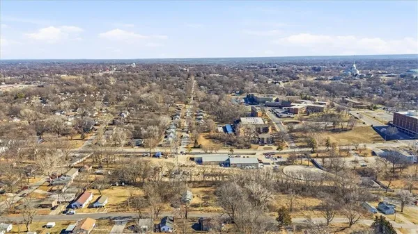 $15,000 | 1015 South Scott Avenue, Independence, MO 64054