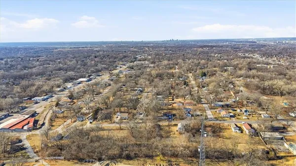 $15,000 | 1015 South Scott Avenue, Independence, MO 64054