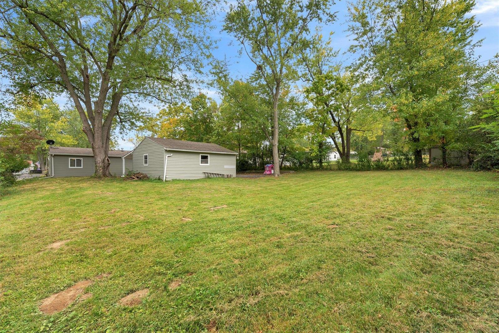 239 Howard Drive Ballwin, MO 63021 - Photo 5 of 30 Gallery Image 5