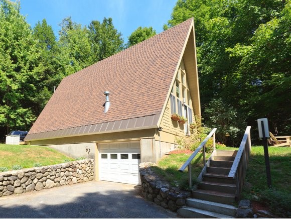 159 Andover Road New London, NH 03257 - Photo 1 of 1