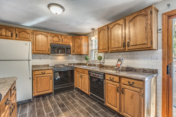 30 Russet Road Billerica, MA 01821 - Photo 15 of 30