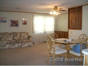 2015 New Lake Road Jacksonville, IL 62650 - Photo 2 of 6 Gallery Image 2