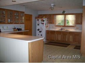 2015 New Lake Road Jacksonville, IL 62650 - Photo 3 of 6 Gallery Image 3