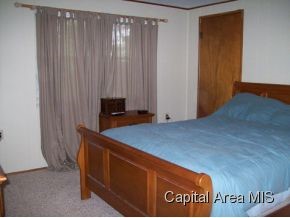 2015 New Lake Road Jacksonville, IL 62650 - Photo 6 of 6 Gallery Image 6