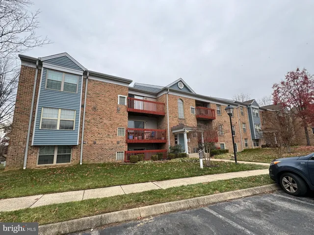 $135,000 | 1260 Sugarwood Circle, Unit 102, Essex, MD 21221